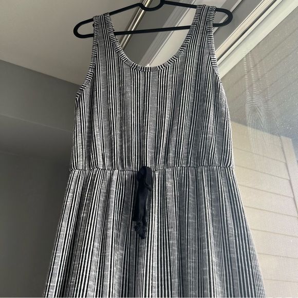 Caution to the wind flowy jumpsuit, small, striped, black and white , NWT - Picture 5 of 11
